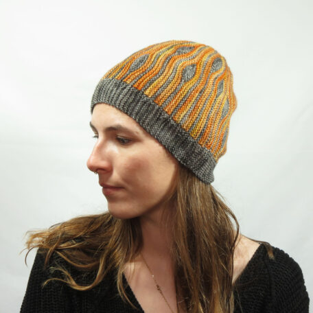 Korra bonnet laine femme sur modèle Manon