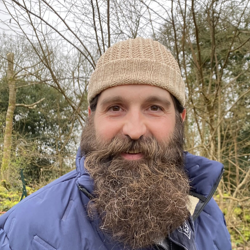 Bonnet Docker Kabir beige sur modèle la laine de galeine